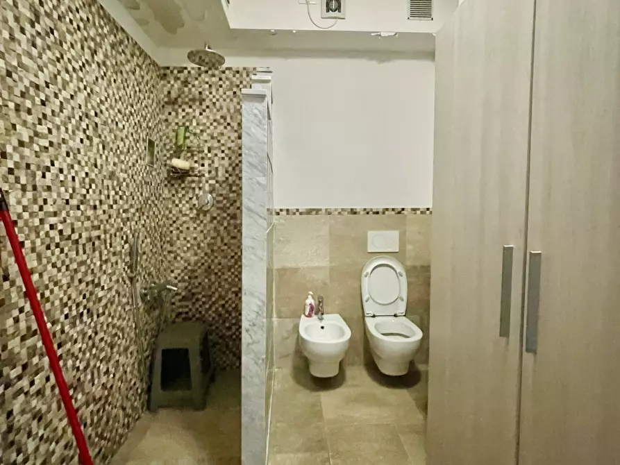 Immagine 7 di Attività artigianale in vendita  a Seravezza