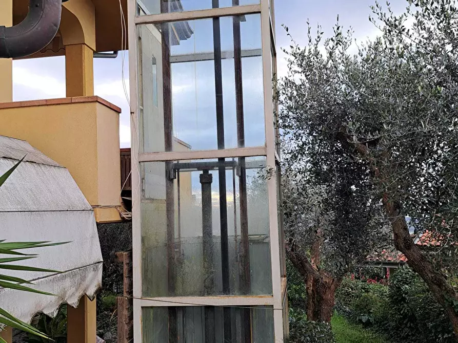 Immagine 55 di Casa indipendente in vendita  a Massarosa