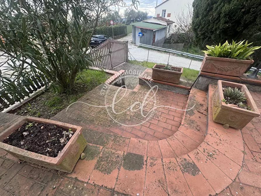 Immagine 12 di Casa indipendente in vendita  a Massarosa