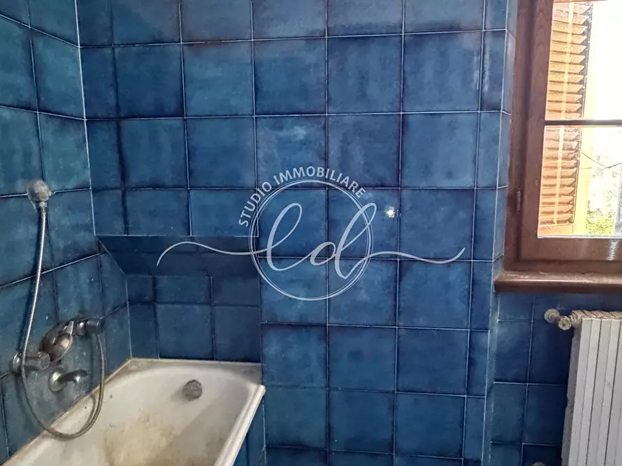 Immagine 29 di Porzione di casa in vendita  a Seravezza
