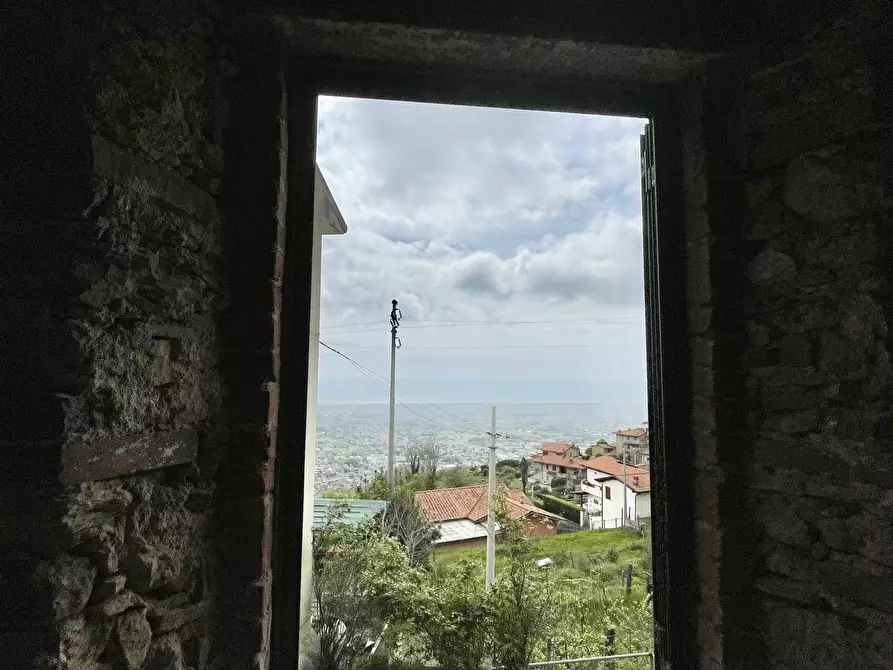Immagine 24 di Casa indipendente in vendita  a Pietrasanta