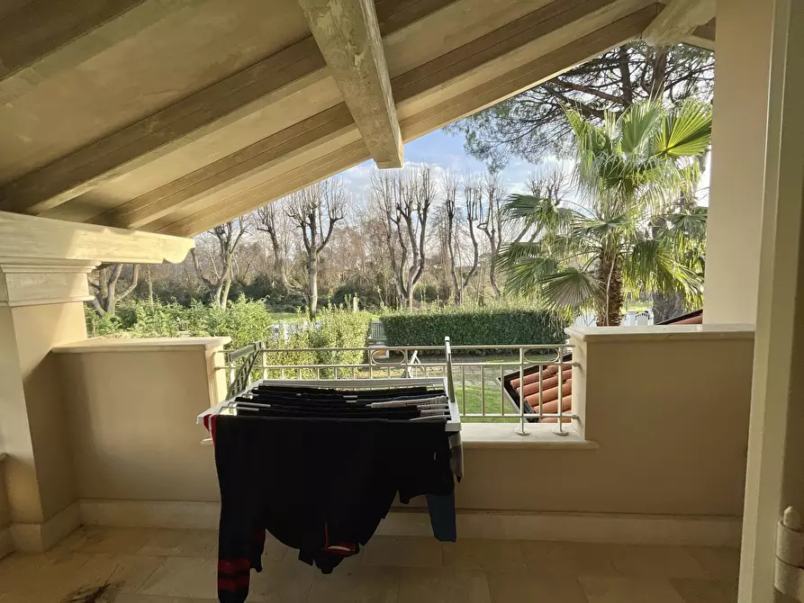 Immagine 26 di Villa in vendita  a Pietrasanta