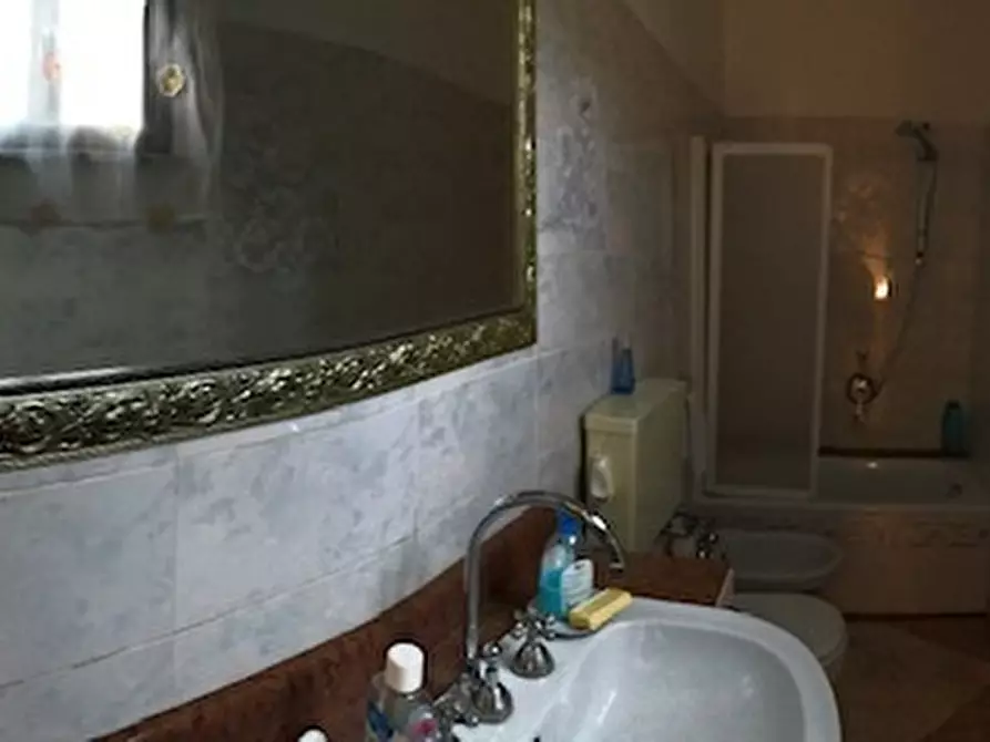 Immagine 24 di Porzione di casa in vendita  a Pietrasanta