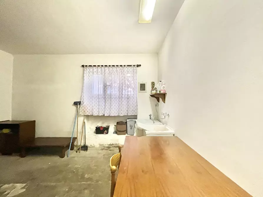 Immagine 7 di Trilocale in affitto  a Pietrasanta