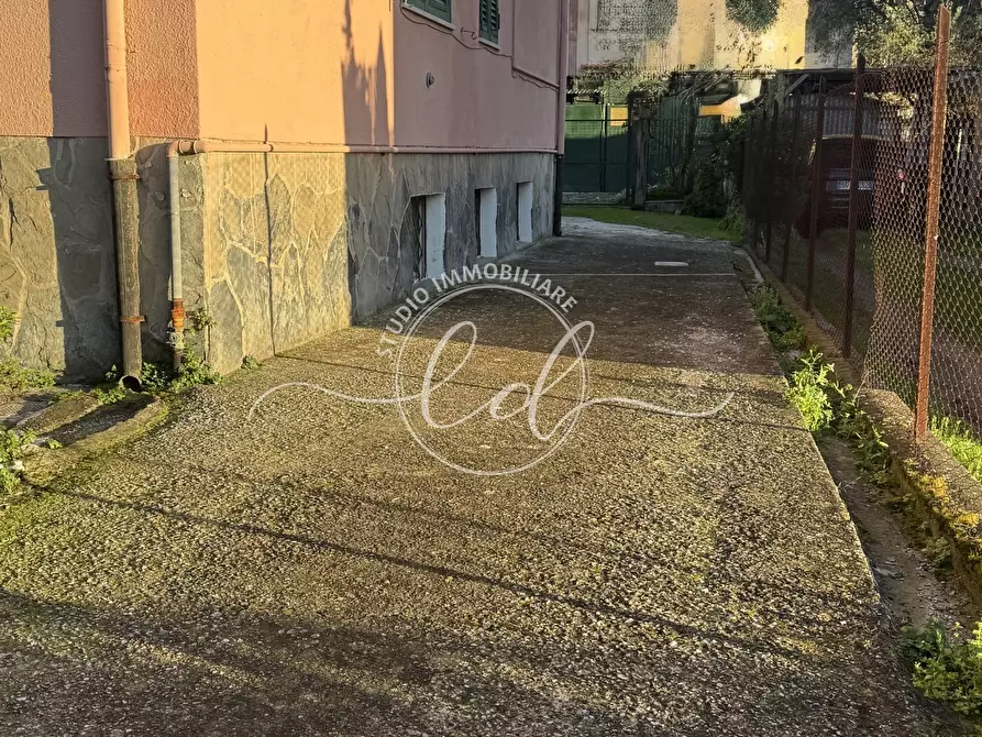 Immagine 49 di Quadrilocale in vendita  a Seravezza