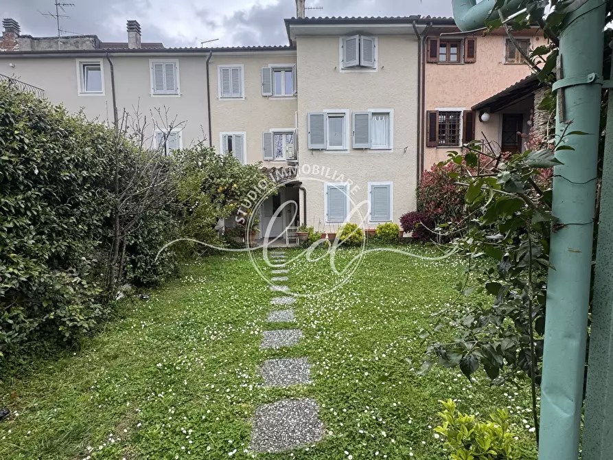 Immagine 86 di Terratetto in vendita  a Seravezza