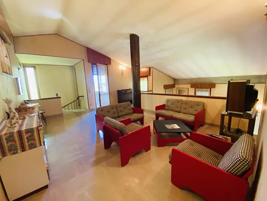 Immagine 74 di Casa indipendente in vendita  a Seravezza