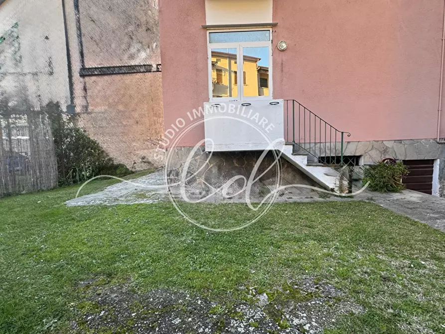 Immagine 8 di Quadrilocale in vendita  a Seravezza