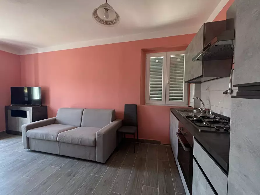 Immagine 5 di Porzione di casa in vendita  a Pietrasanta