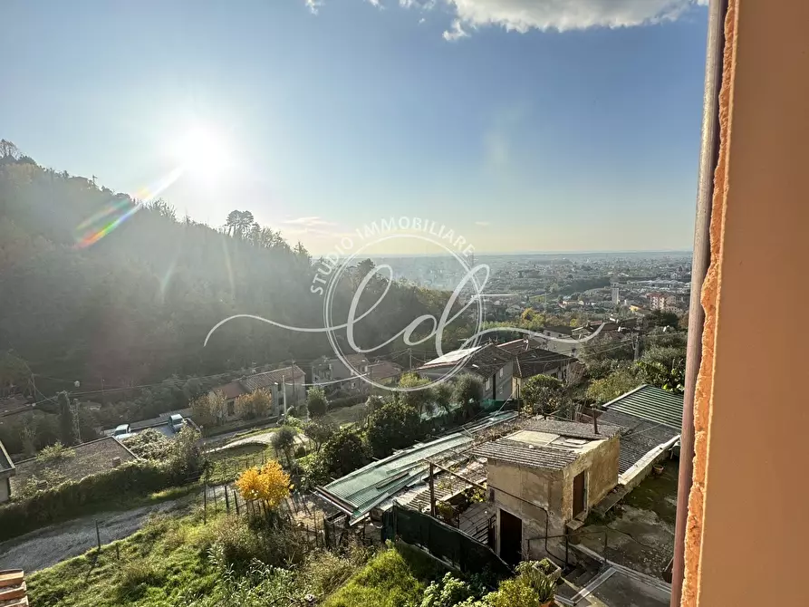 Immagine 28 di Porzione di casa in vendita  a Pietrasanta