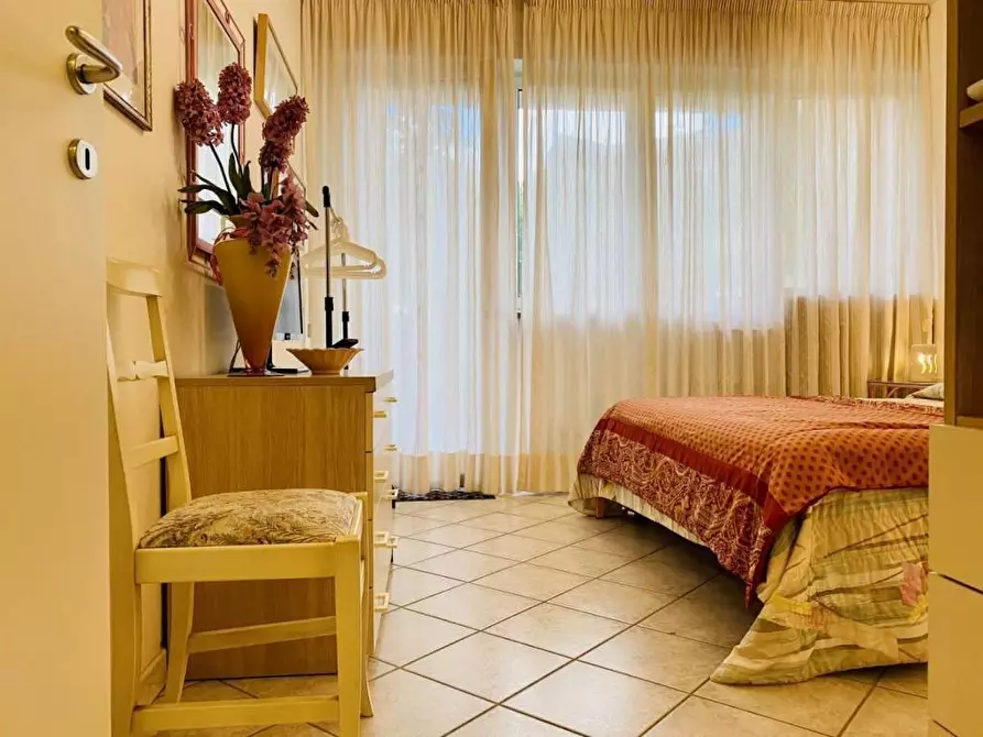 Immagine 28 di Quadrilocale in vendita  a Pietrasanta