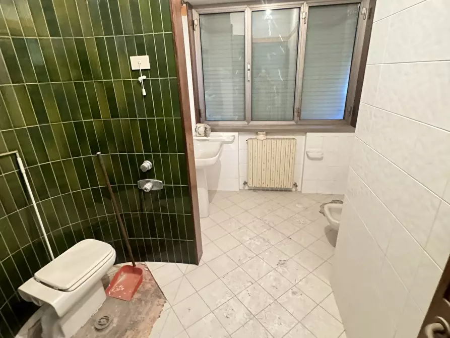 Immagine 56 di Porzione di casa in vendita  a Pietrasanta