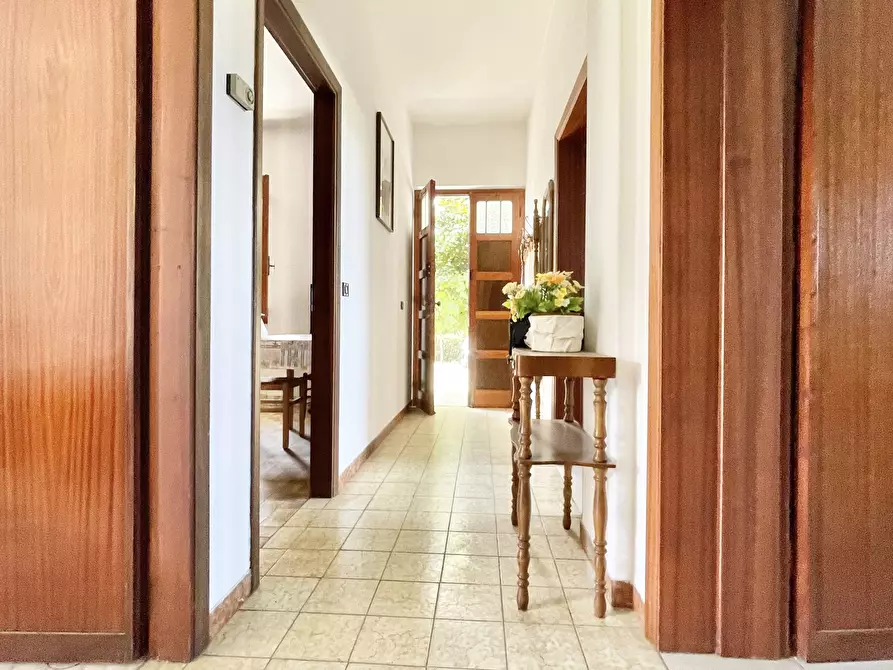 Immagine 32 di Villa in vendita  a Pietrasanta