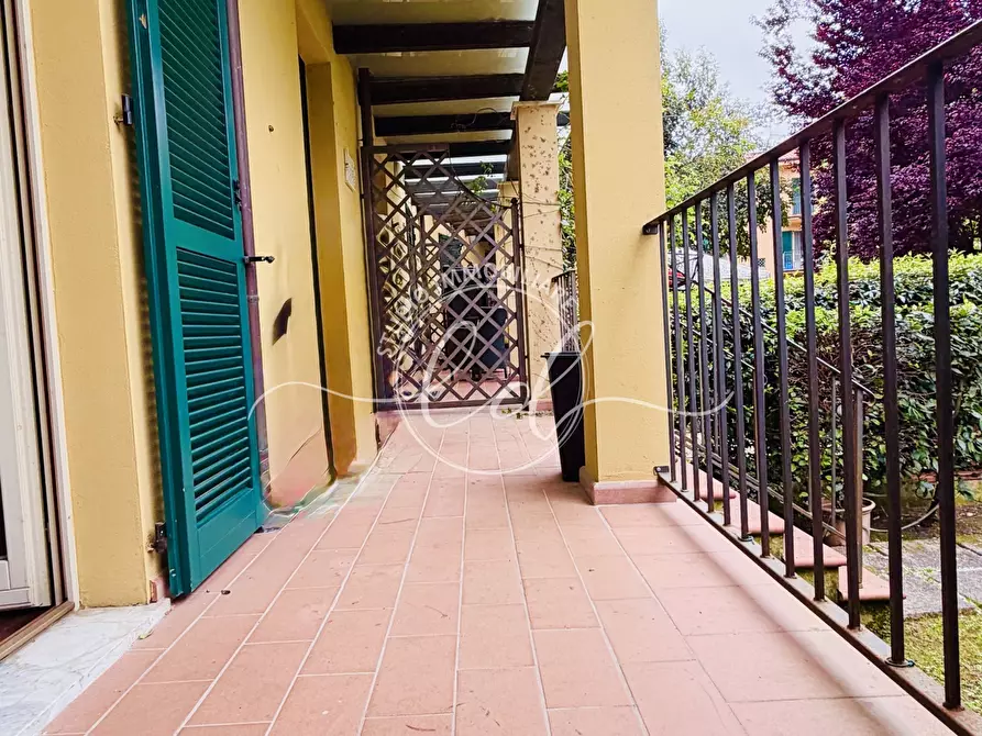 Immagine 11 di Villetta a schiera in vendita  a Pietrasanta
