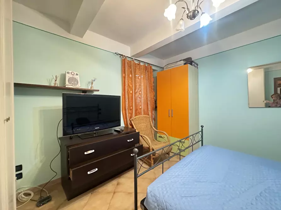 Immagine 6 di Stanza singola in vendita  a Pietrasanta