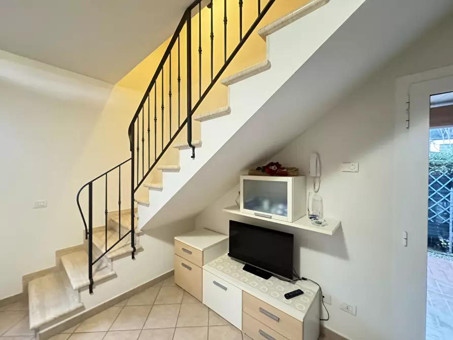 Immagine 16 di Casa indipendente in affitto  a Pietrasanta