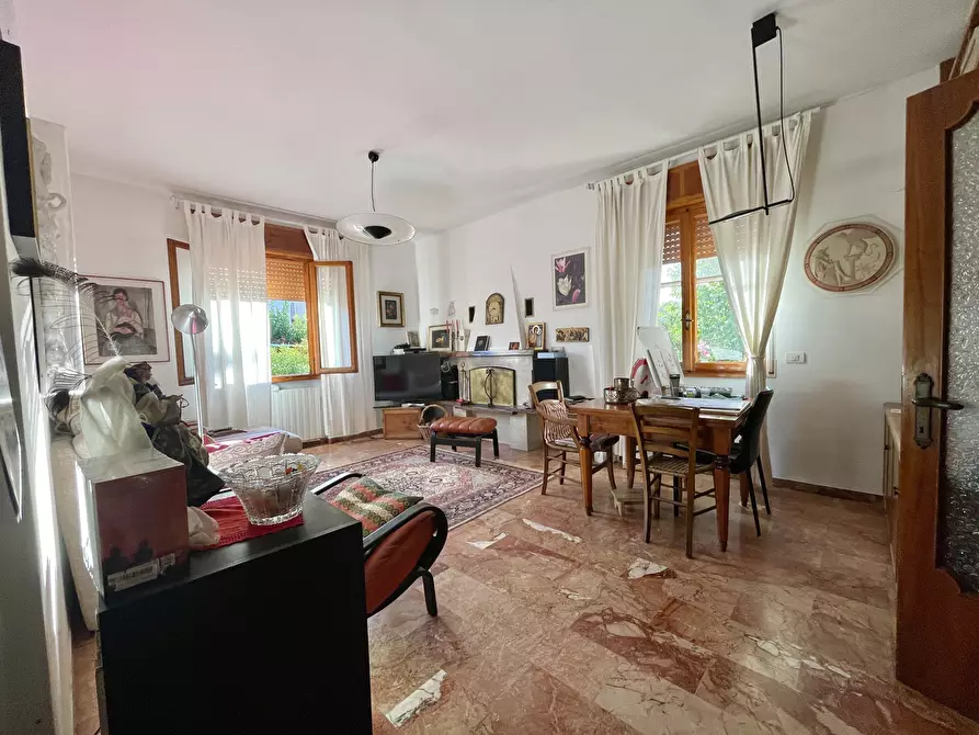 Immagine 104 di Casa indipendente in vendita  a Seravezza