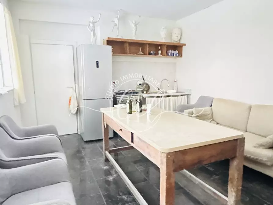 Immagine 5 di Capannone industriale in affitto  a Seravezza