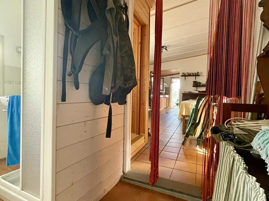 Immagine 35 di Baita in vendita  a Pietrasanta