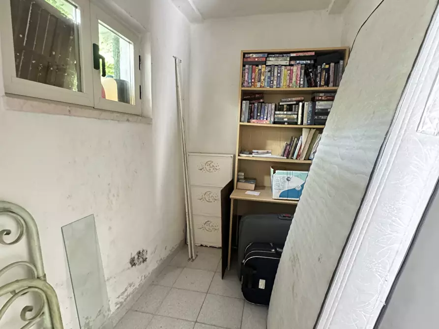 Immagine 53 di Porzione di casa in vendita  a Pietrasanta