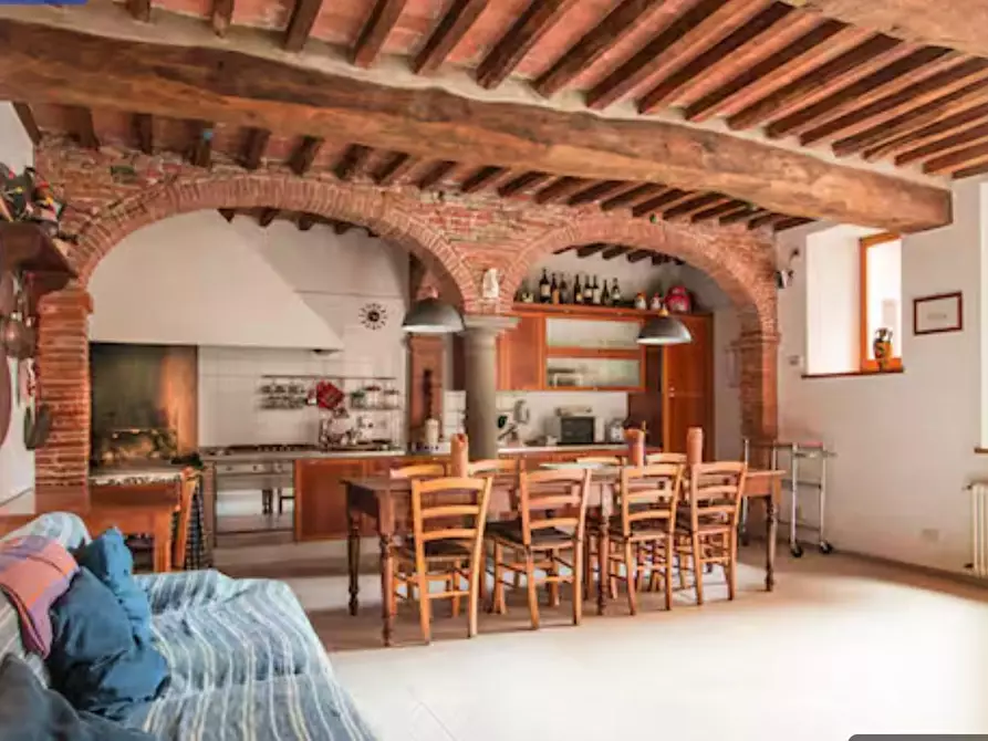 Immagine 4 di Appartamento in affitto  a Pietrasanta