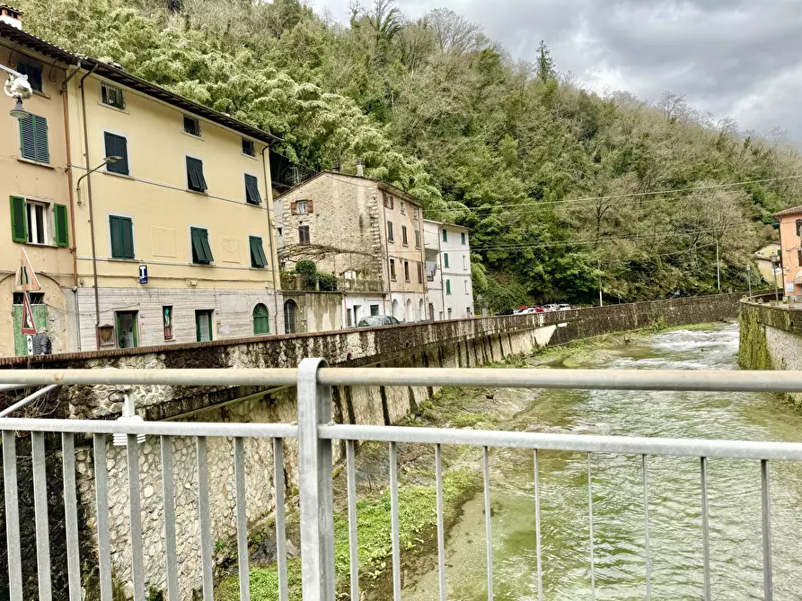 Immagine 29 di Quadrilocale in vendita  a Seravezza