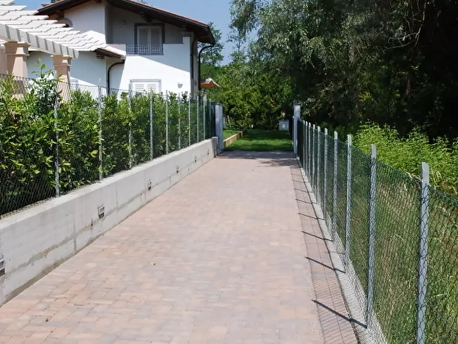 Immagine 56 di Villa in vendita  a Pietrasanta