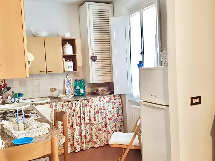 Immagine 6 di Trilocale in affitto  a Forte Dei Marmi