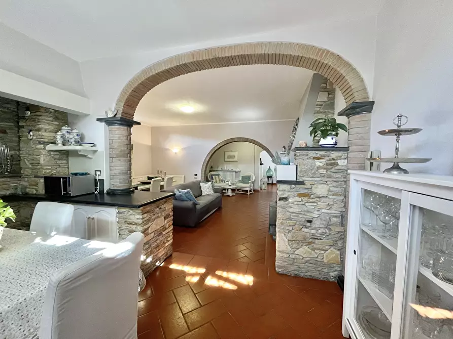 Immagine 15 di Porzione di casa in affitto  a Pietrasanta