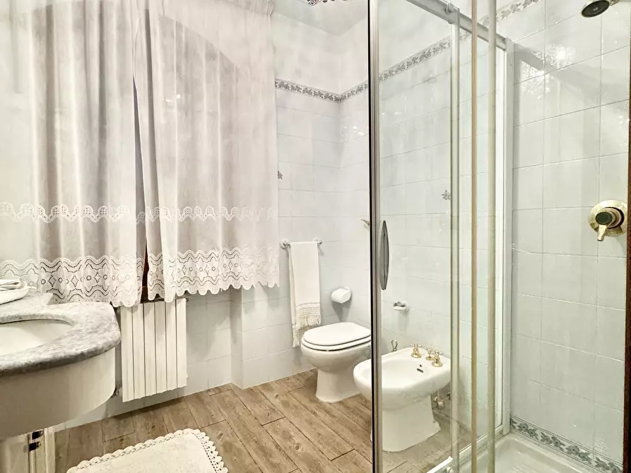 Immagine 20 di Villa in affitto  a Pietrasanta