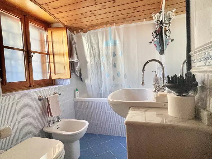 Immagine 27 di Porzione di casa in vendita  a Massarosa