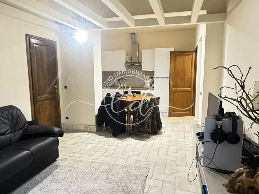 Immagine 2 di Appartamento in affitto  a Pietrasanta