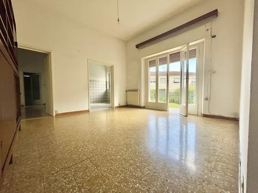 Immagine 11 di Quadrilocale in vendita  a Pietrasanta