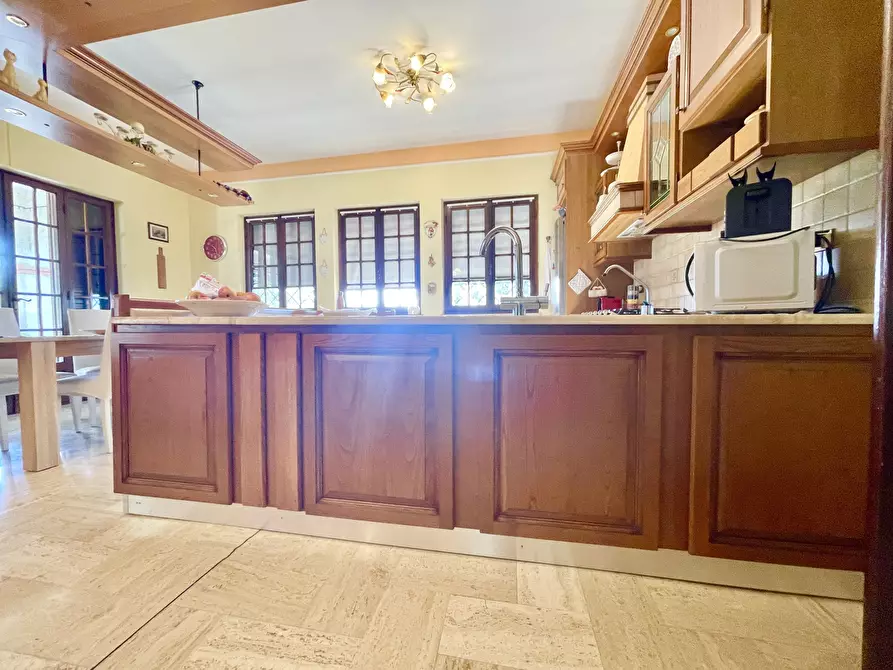 Immagine 37 di Villa in vendita  a Pietrasanta