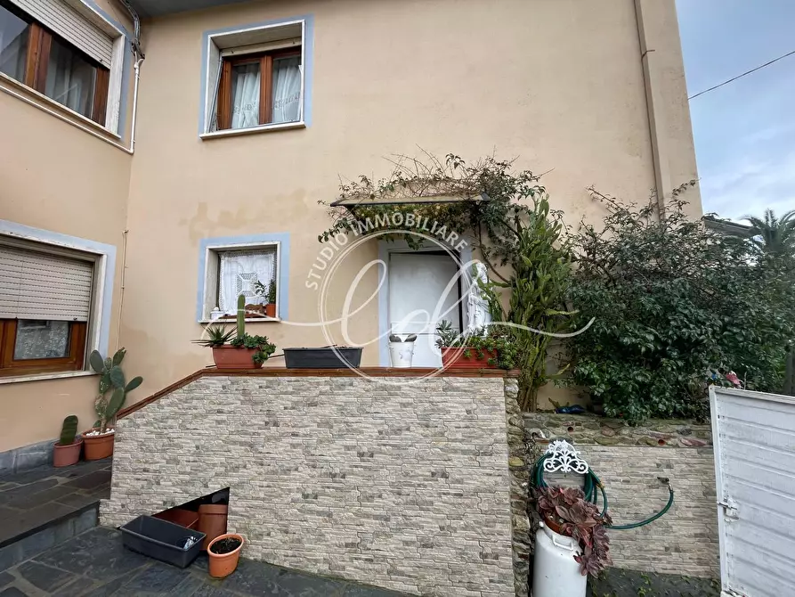 Immagine 46 di Terratetto in vendita  a Camaiore