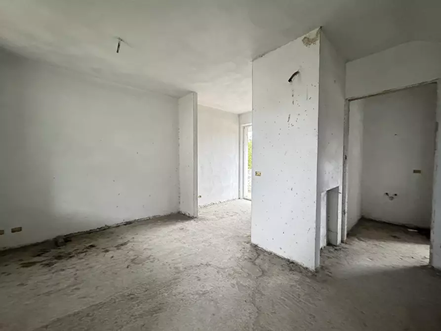 Immagine 4 di Porzione di casa in vendita  a Camaiore