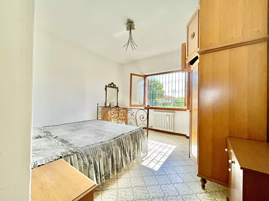 Immagine 31 di Villa in vendita  a Pietrasanta