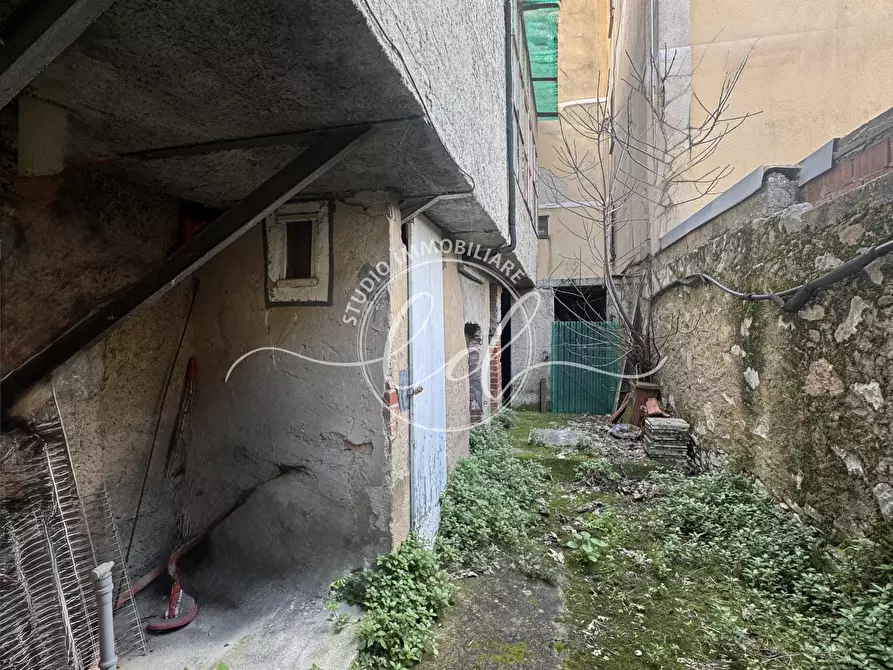Immagine 19 di Porzione di casa in vendita  a Seravezza