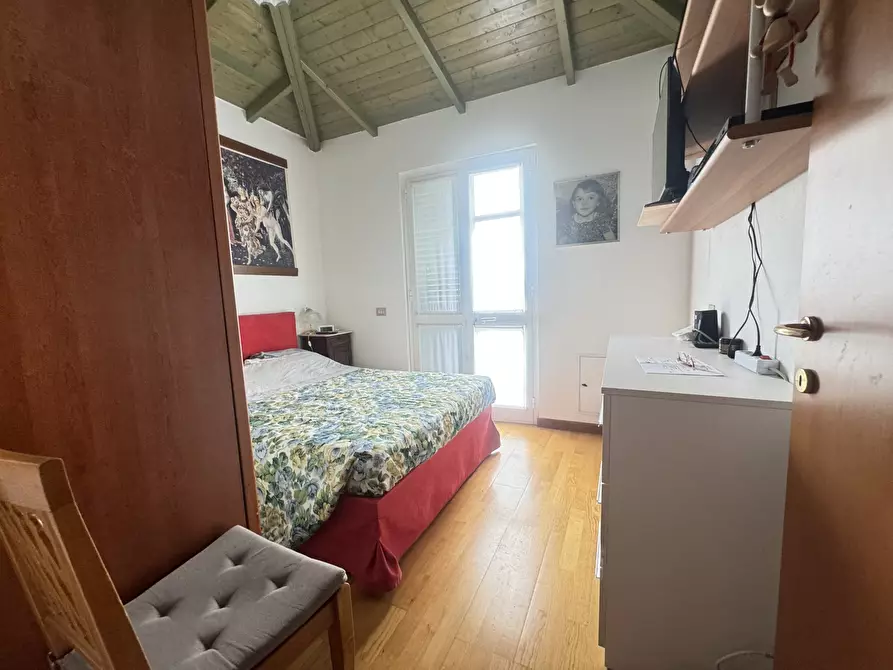 Immagine 30 di Porzione di casa in vendita  a Pietrasanta