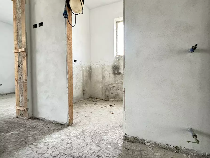 Immagine 38 di Porzione di casa in vendita  a Seravezza
