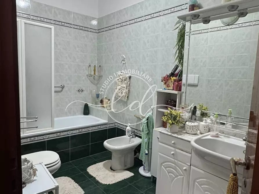 Immagine 39 di Quadrilocale in affitto  a Seravezza