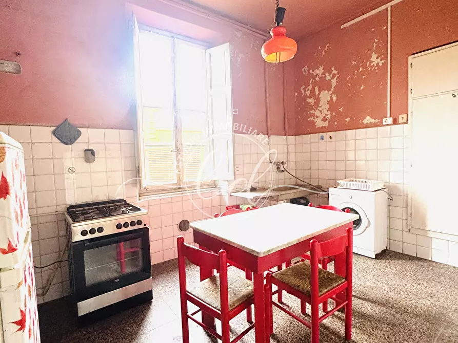 Immagine 62 di Pentalocale in vendita  a Lucca