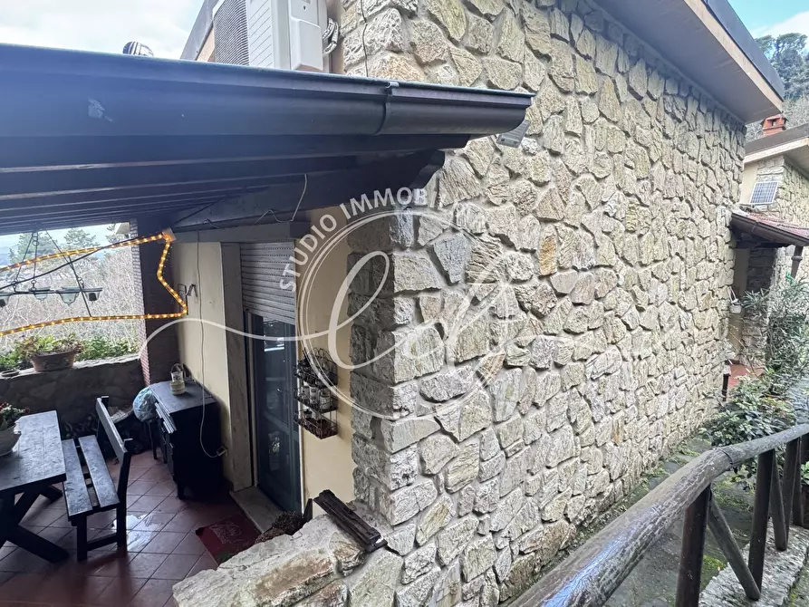 Immagine 10 di Casa indipendente in vendita  a Massarosa