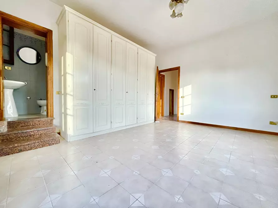 Immagine 20 di Quadrilocale in vendita  a Pietrasanta