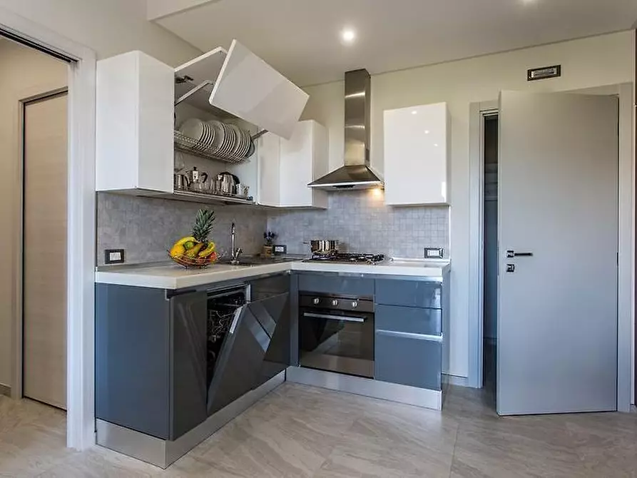 Immagine 3 di Bilocale in affitto  a Camaiore