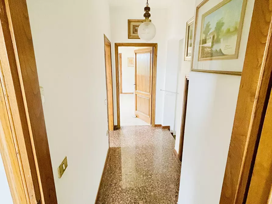 Immagine 14 di Quadrilocale in vendita  a Pietrasanta
