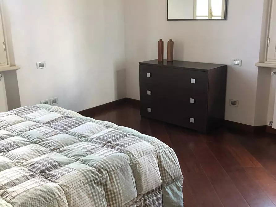 Immagine 21 di Trilocale in affitto  a Pietrasanta