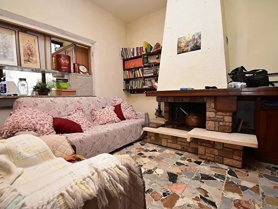 Immagine 6 di Casa indipendente in vendita  a Pietrasanta