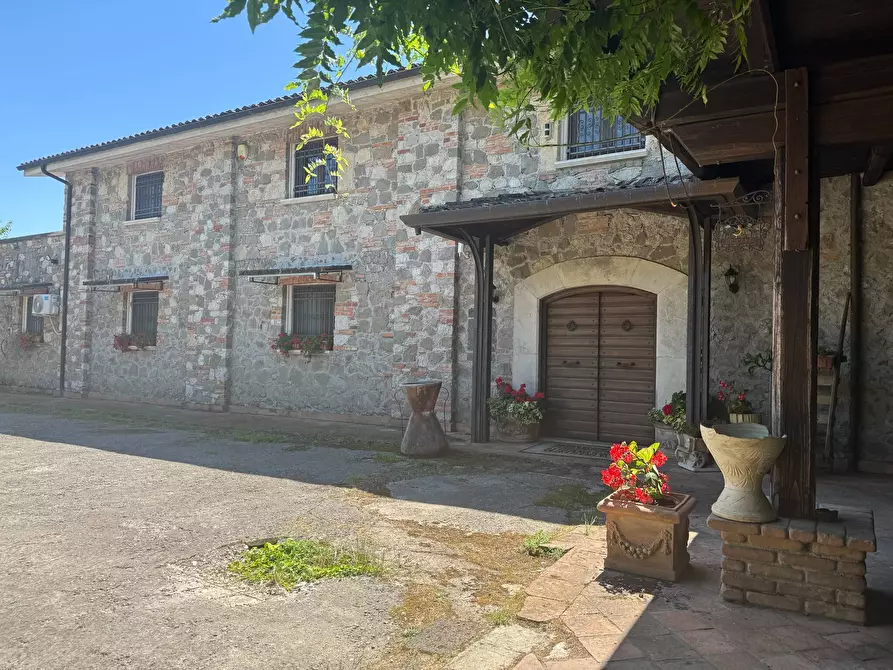 Immagine 35 di Casa indipendente in vendita  a Frosinone
