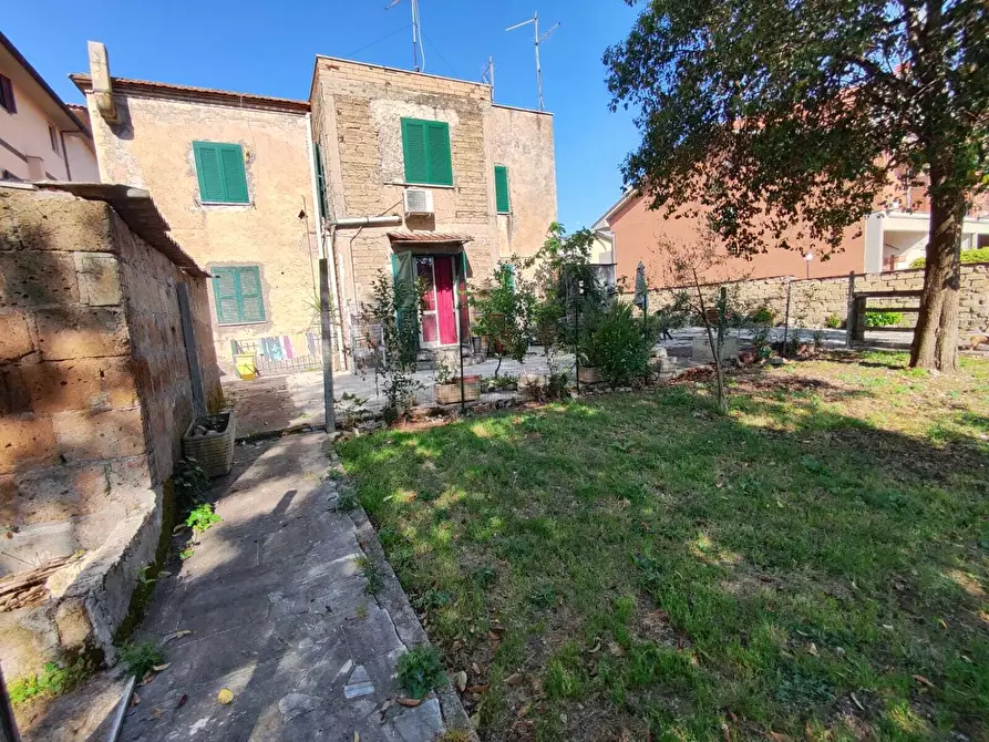 Immagine 9 di Trilocale in vendita  in Via Giuseppe Garibaldi 149 a Guidonia Montecelio